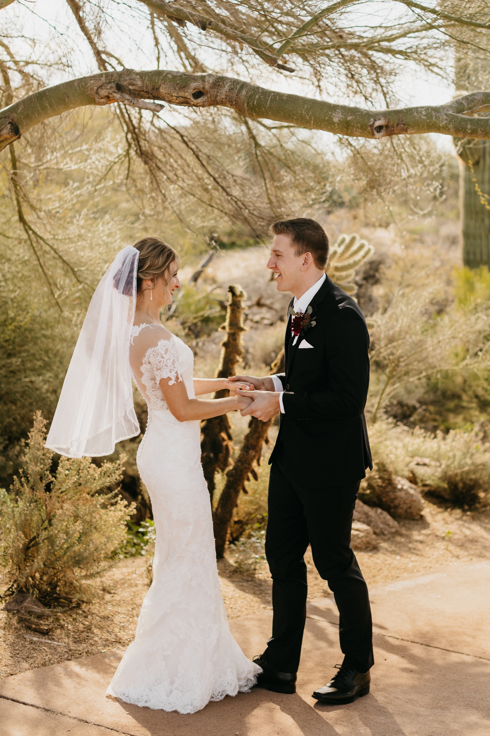First Look at Scottsdale Arizona Wedding